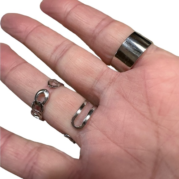 Lightweight 3 Piece Silver Ring Set - Picture 2 of 6